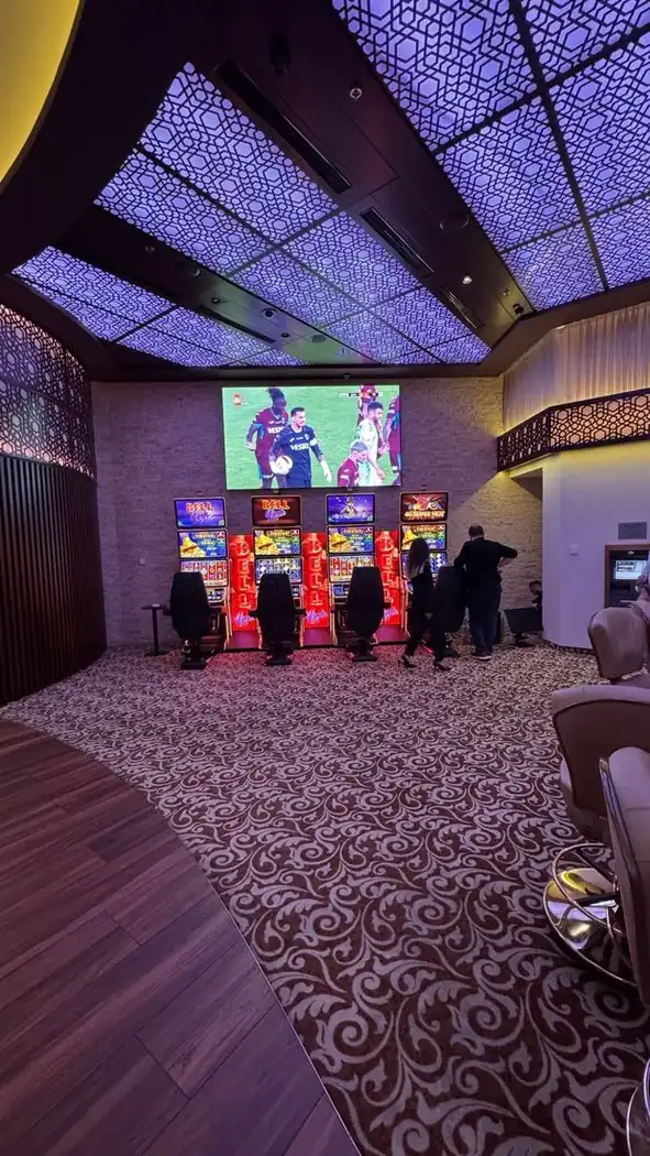 Slot bank LED side panels